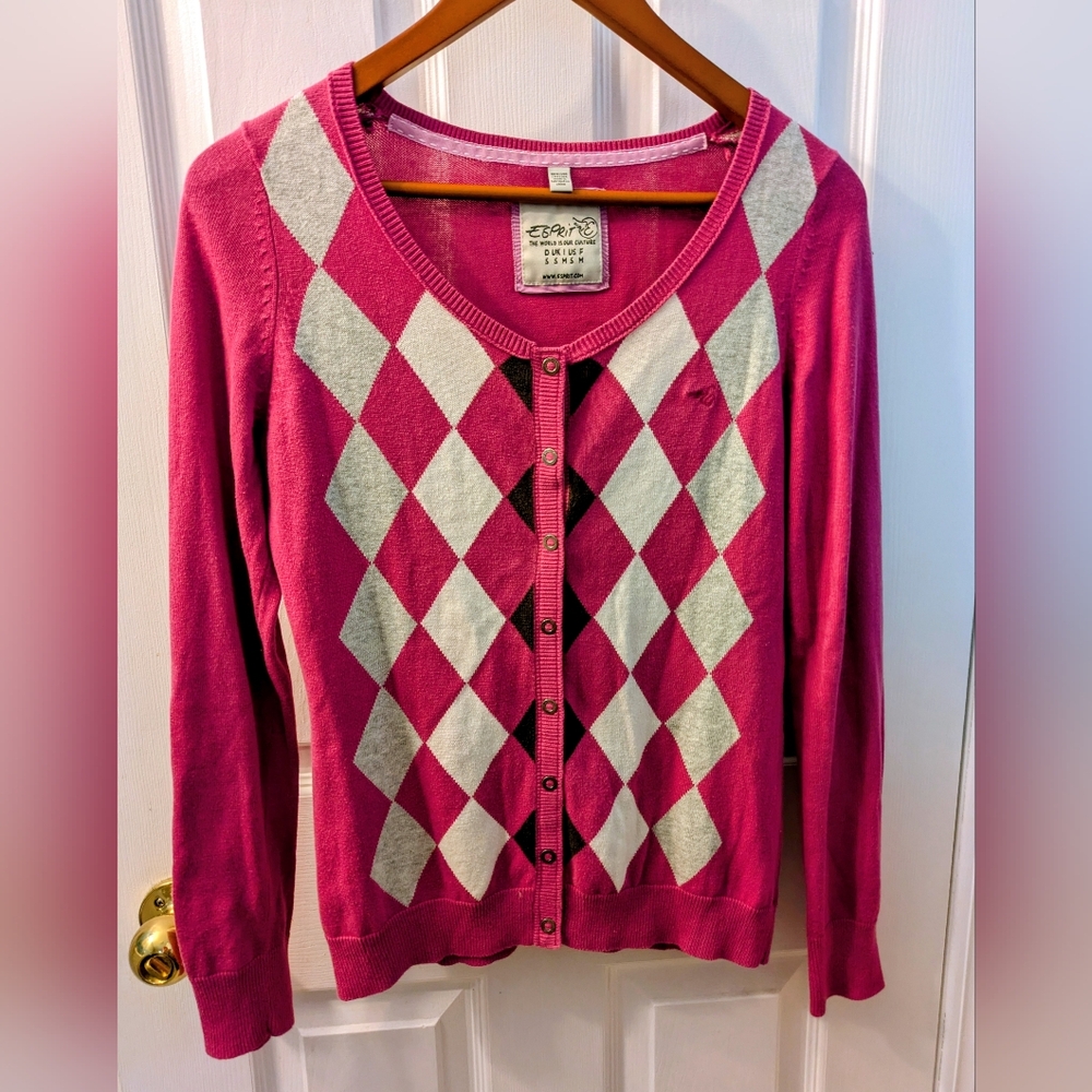 ⛵ 3/$10 Esprit Pink and Gray Argyle Cardigan